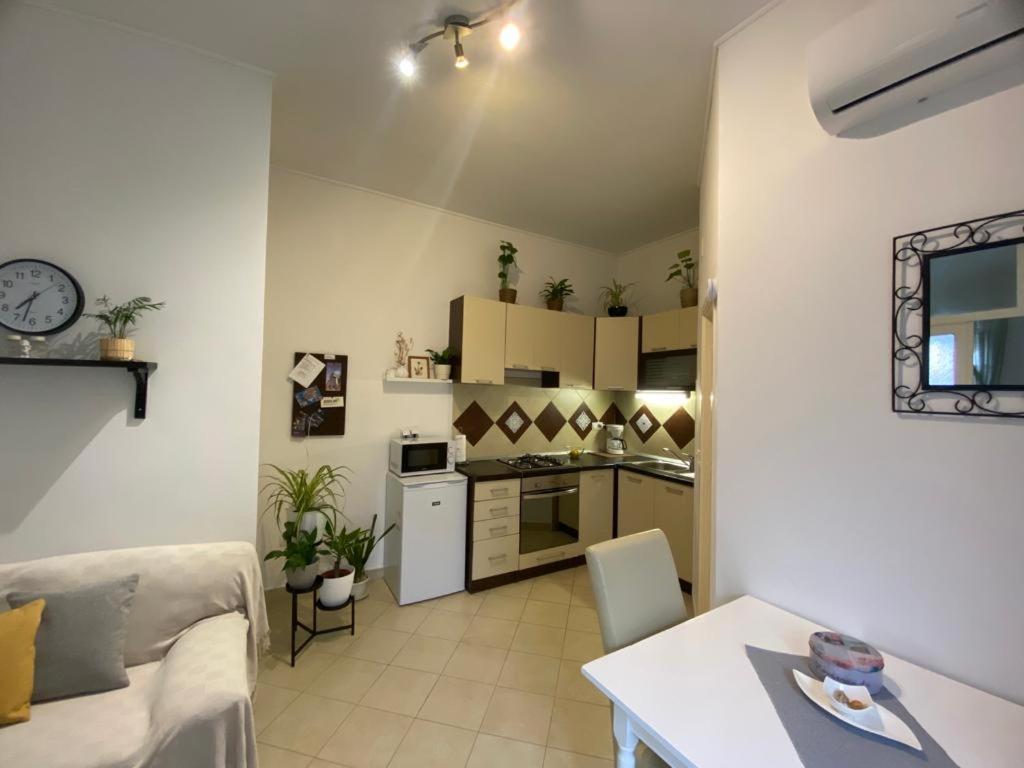 Apartments Rafaela กอร์จูลา ภายนอก รูปภาพ